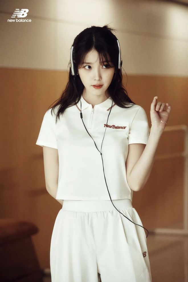 和IU的绽放满足了少女的全部幻想pg电子平台本周时髦大事｜陈都灵(图4)