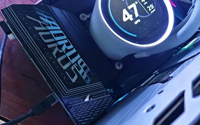 拆+WiFi7+USB4中端板玩出旗舰范儿pg电子游戏网站技嘉B860M电竞雕：全快(图4)