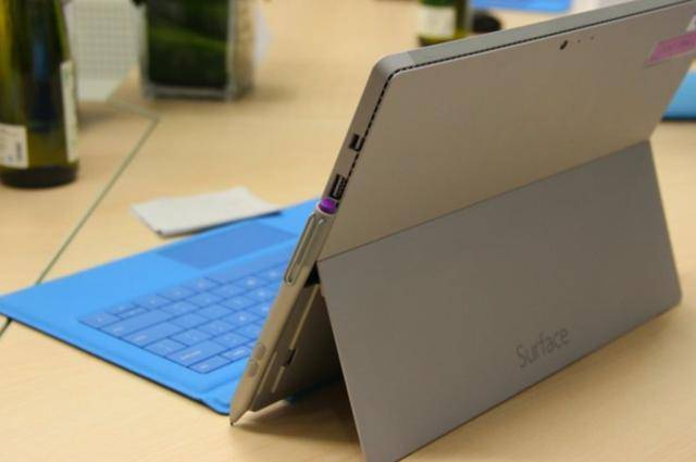 是电脑起身是平板”二合一设备迎来新突破pg电子模拟器电脑版从移动办公到“坐下(图1)